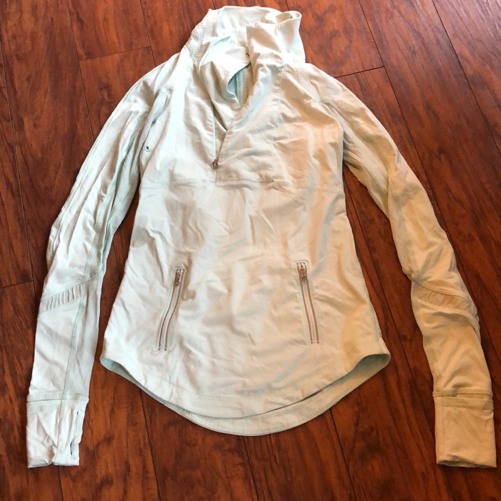 Lululemon running top size 4